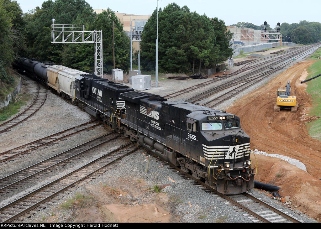 NS 9655 & 6993 lead train E25 across Boylan Junction